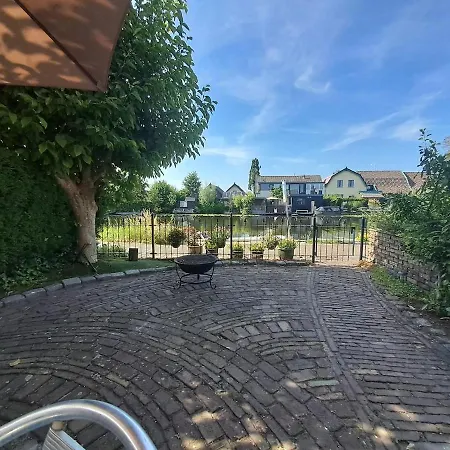 House 76m2 Garden On The River With Air Conditioning * Nieuwerbrug